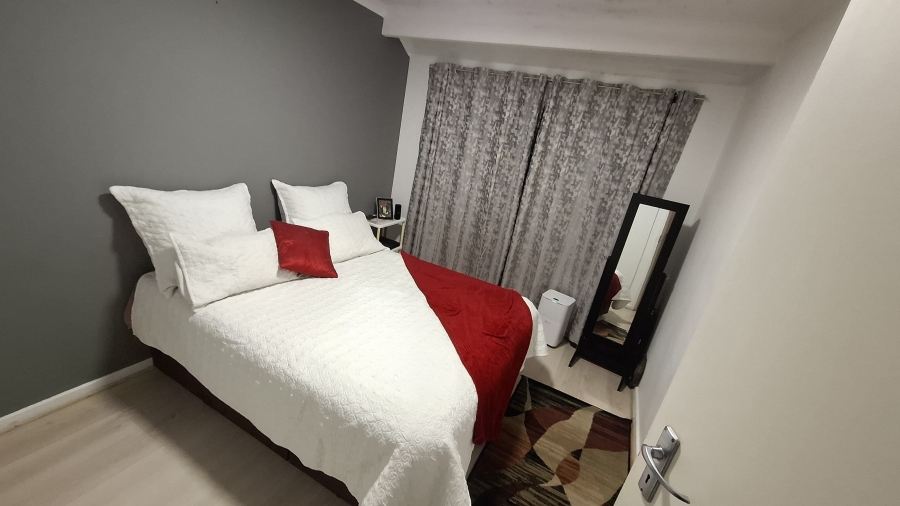 To Let 3 Bedroom Property for Rent in Thornton Western Cape